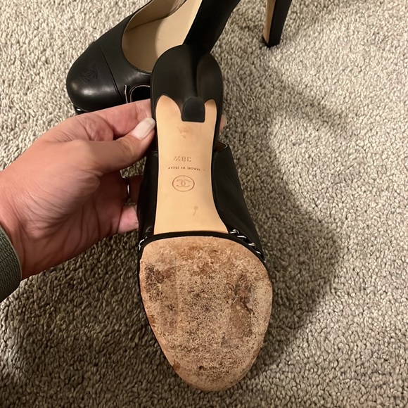 CHANEL - 2014 Interlocking CC Logo Slingback Pumps - Picture 7 of 10